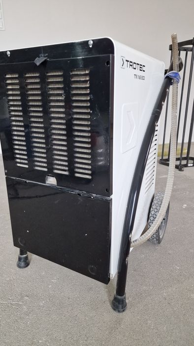 Osuszacz powierzchni budownaly