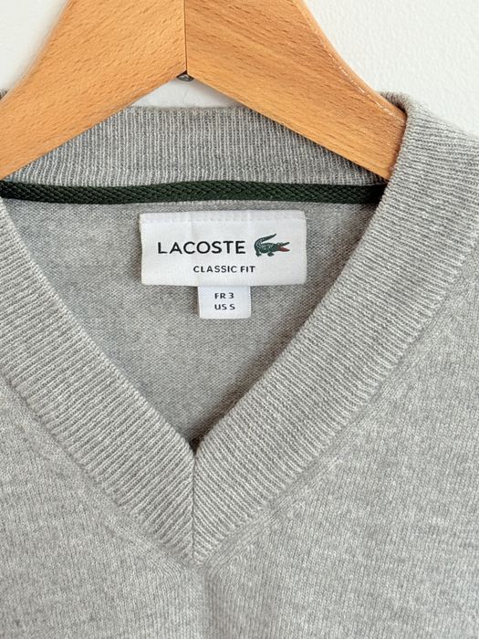Sweter Lacoste Classic Fit szary wełna wełniany zimowy w serek