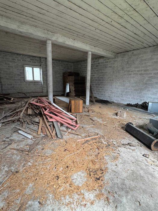 Майновий комплекс, 1249 кв. м, смт. Солотвино, вул. Підмагура, 100