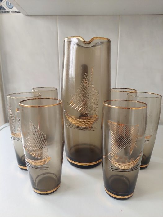 Conjunto de jarro e 6 copos