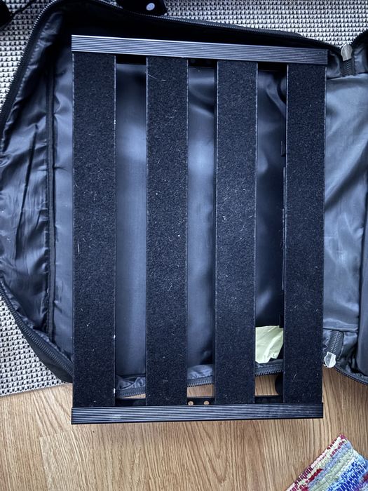 Pedalboard spaceship 50