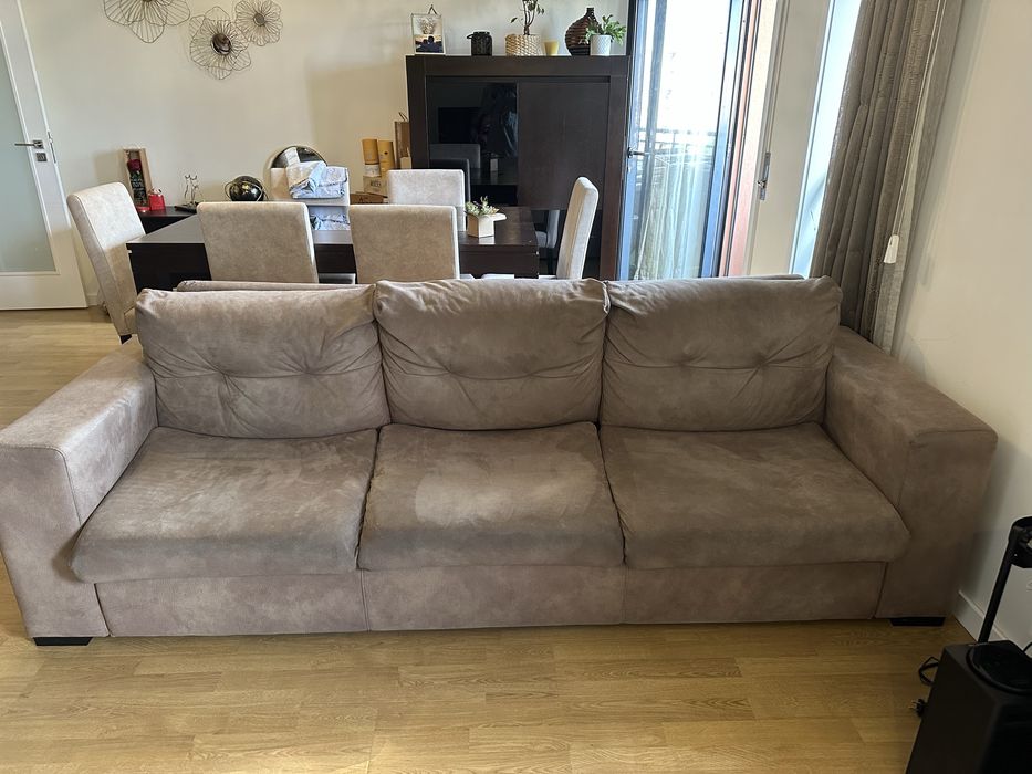 Sofa 3 lugares camel/bege escuro