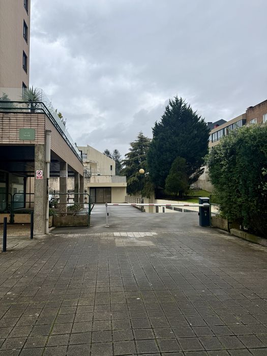 Lugar Garagem - Antas Porto