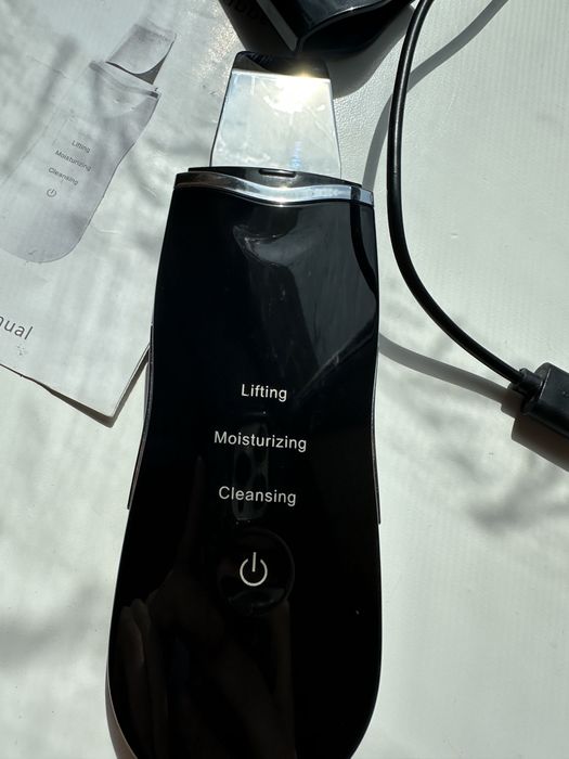 Ультразвуковой скрабер для кожи лица