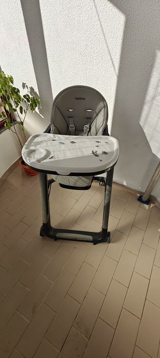 Cadeira de Refeição Premium Peg Perego (Modelo Siesta ou semelhante)