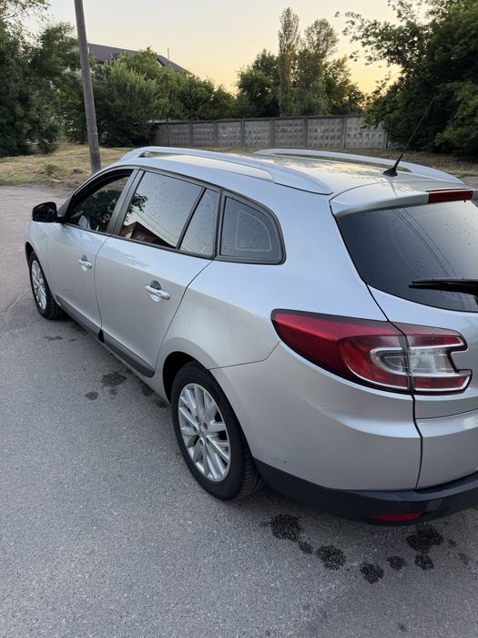 Продам сімейне авто