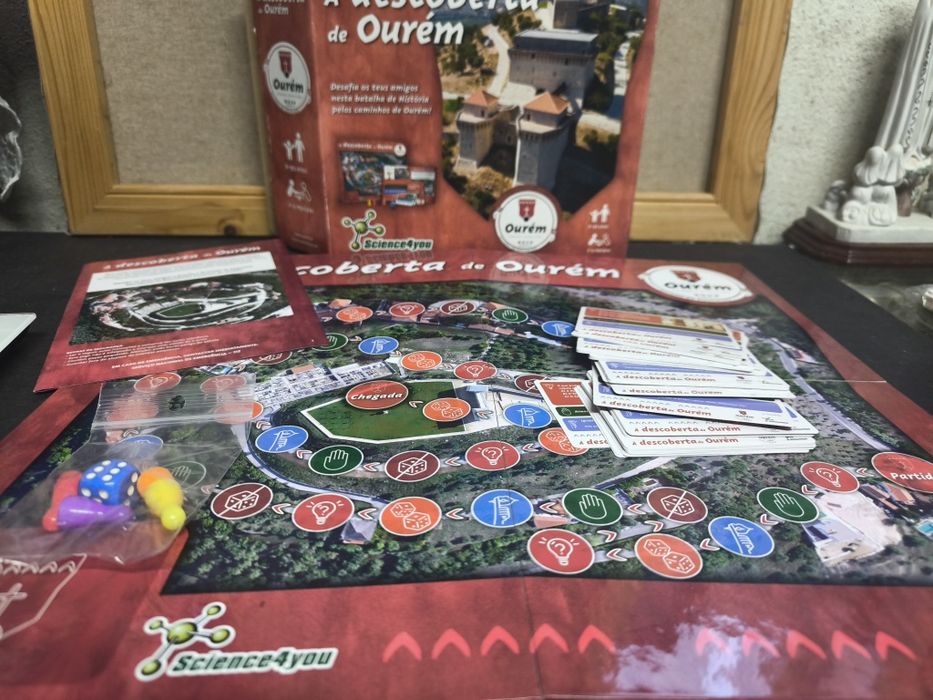 Jogo À descoberta de Ourém Science4you.
Jogo educativo À descoberta de
