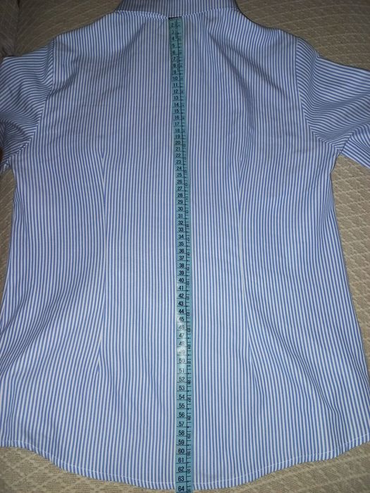 Сорочка жіноча в лінію, прикрашена намистинками