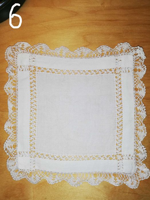 Conjunto de vários panos bordados