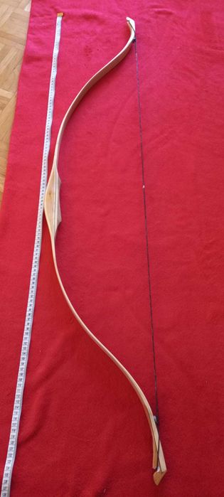 Living Arrow Bow. Łuk wschodni, asymetryczny, projektu mistrza Mihaia Cozmeia.