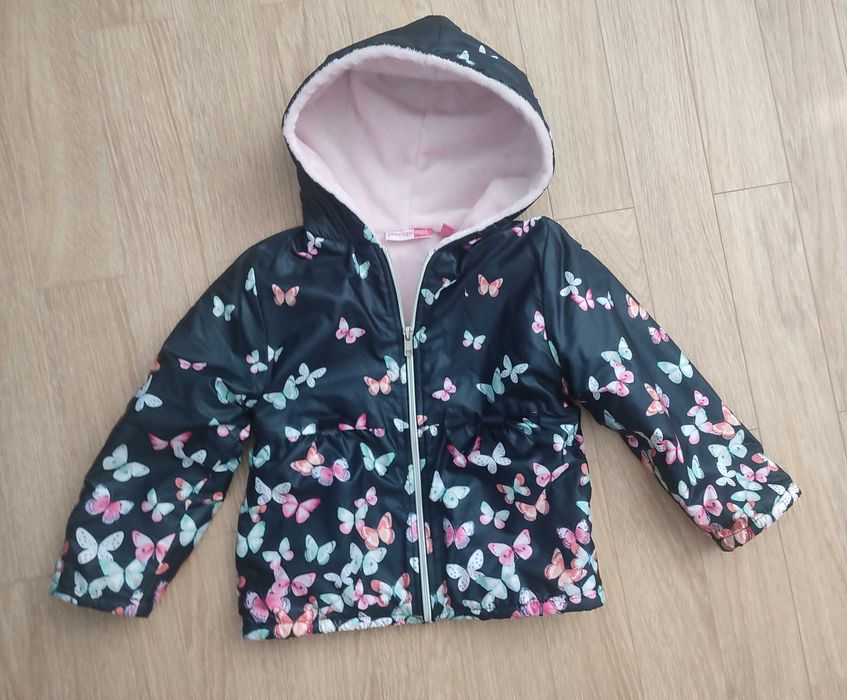 Куртка з метеликами для дівчини на 4 роки р.98-104
