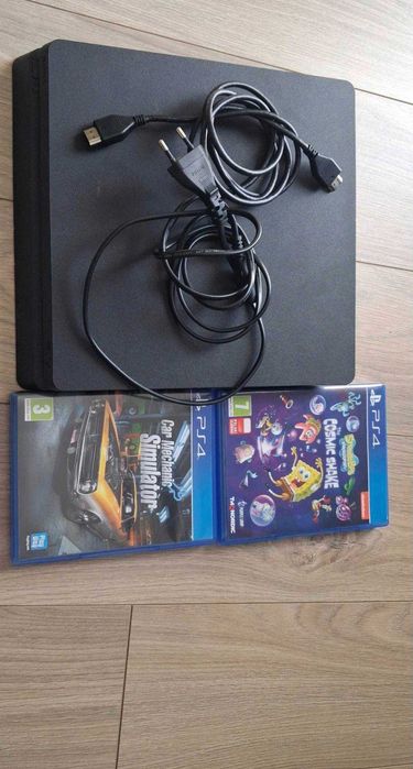 Konsola PlayStation 4