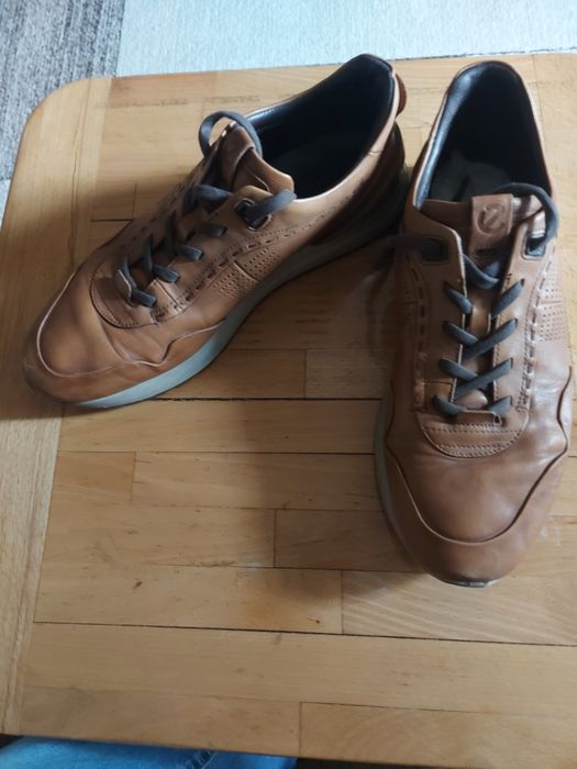 Продам кросовки ECCO ASTIR