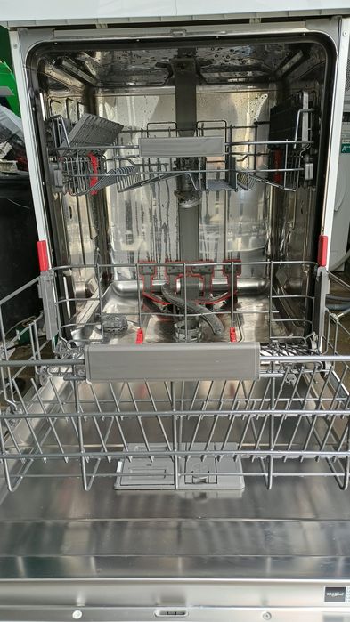 Maquina lavar loiça Whirlpool A++