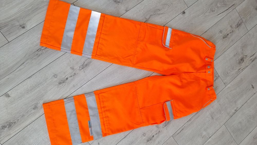 Чоловічі штани.Розмір 32