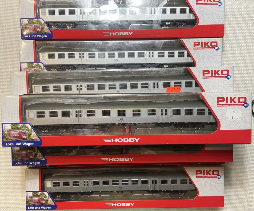 Zestaw wagonow PIKO skala H0 - 18