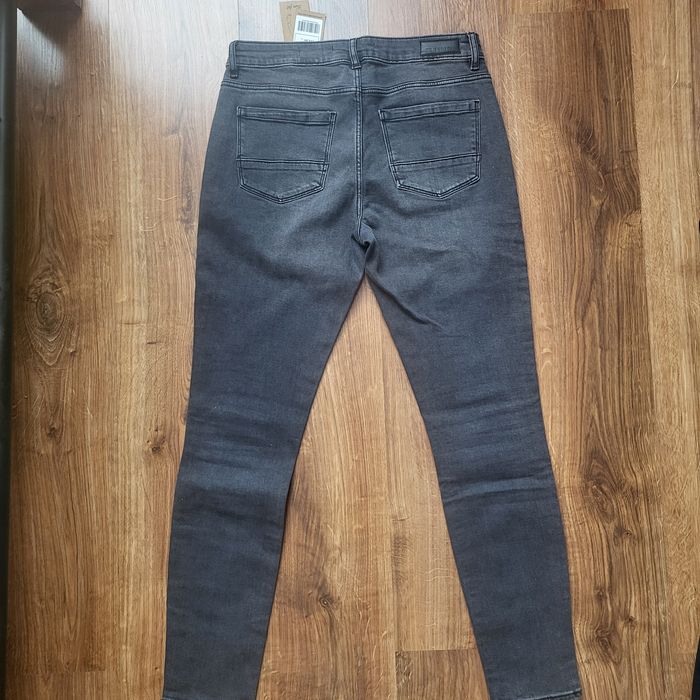 Jeansy damskie skinny