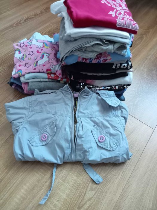 Paka ubrań dla dziewczynki rozmiar 134-140 z kurtką