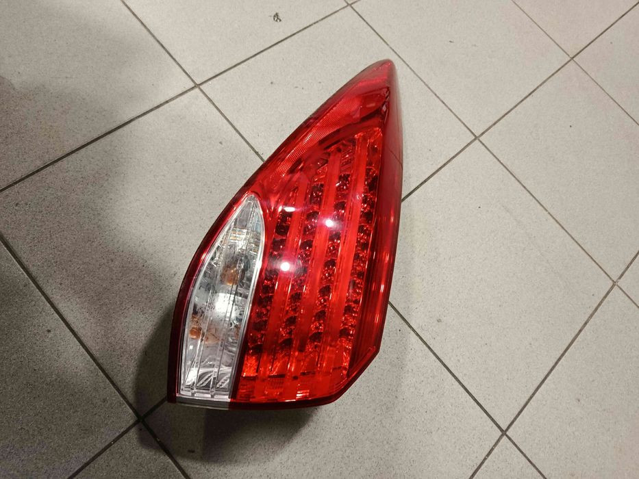 Farolim esquerdo HYUNDAI i40 CW (VF)