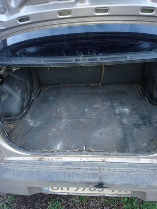 Продам мазду в гарном стани