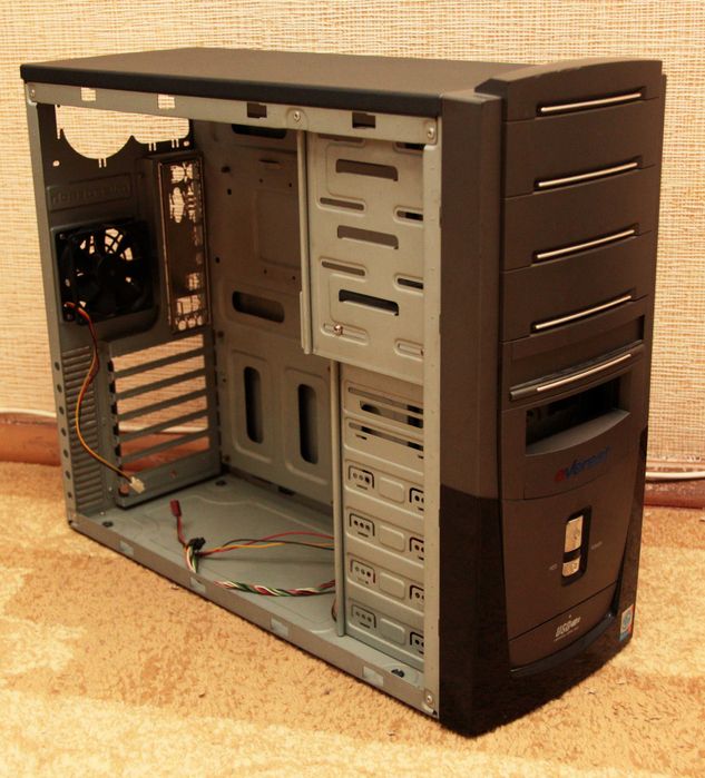 Корпус ATX Everest