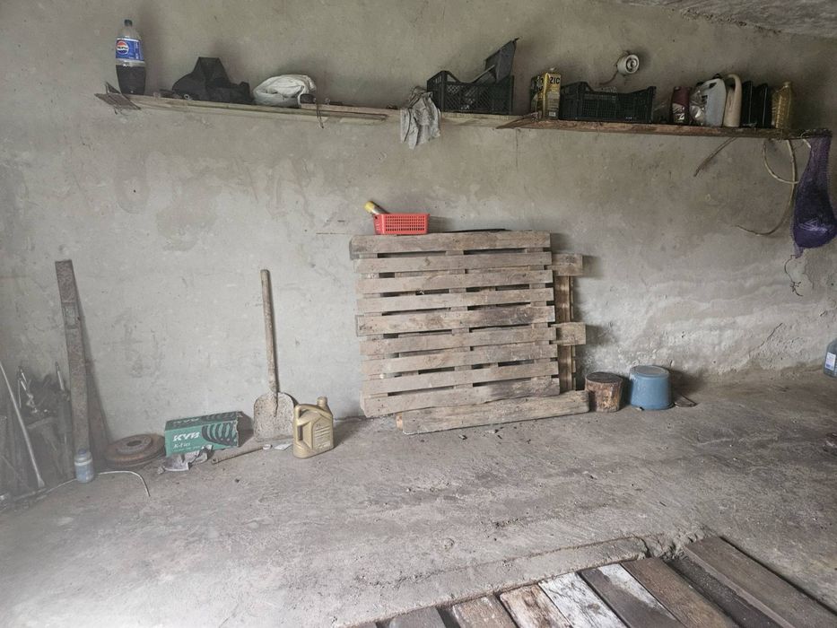 Продаю гараж по вулиці Кубанській