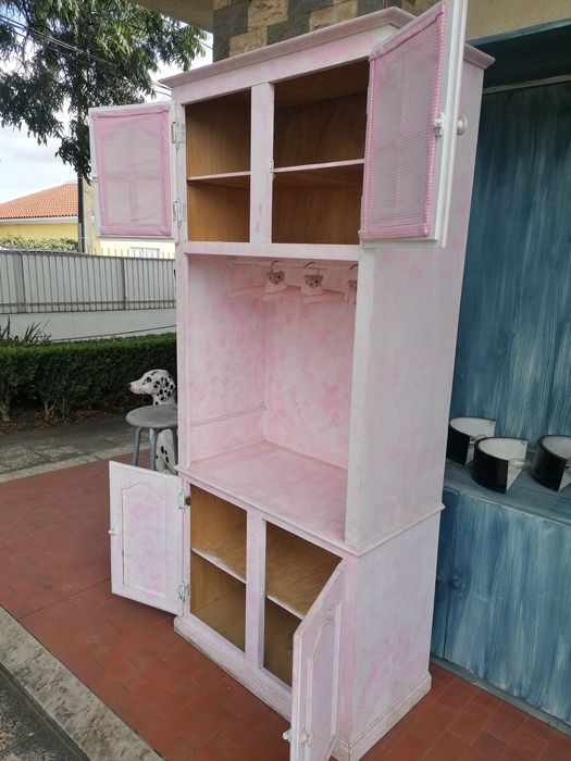Roupeiro /expositor /armário