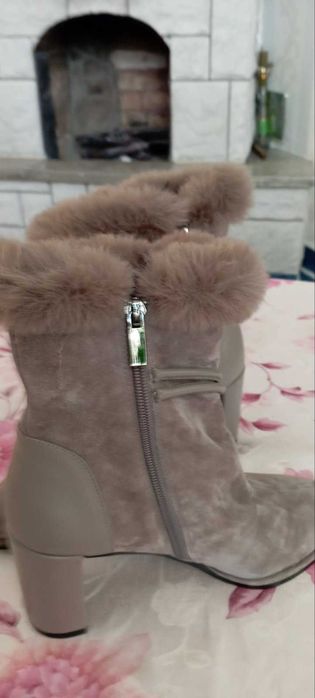 Чобітки зимові з утепленням.