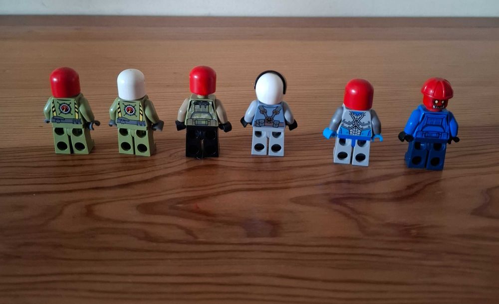 Lego - Bonecos / Figuras de Diversos Temas