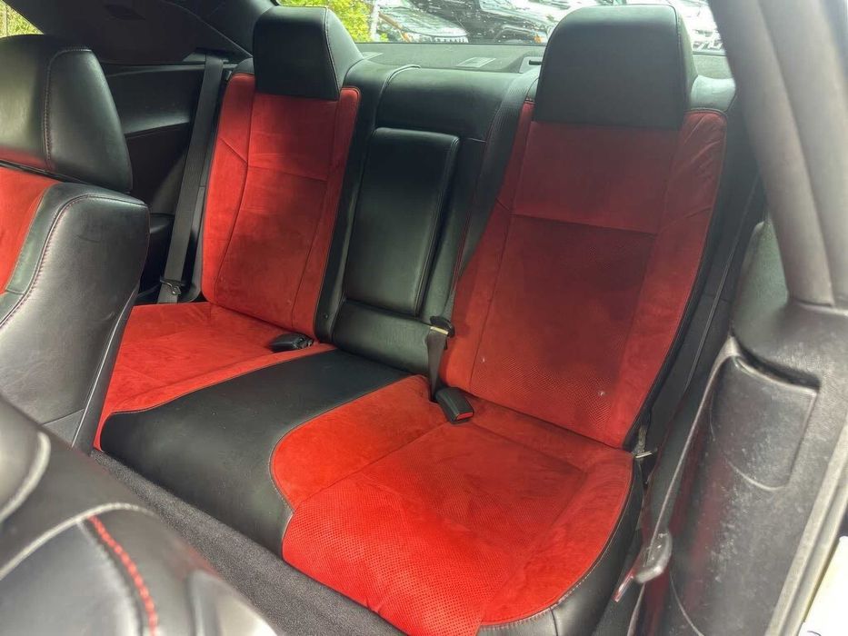 Dodge Challenger      2021