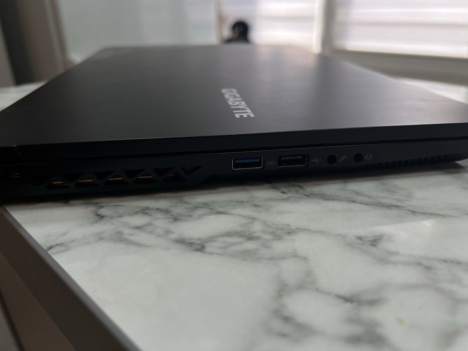 Ігровий ноутбук Gigabyte