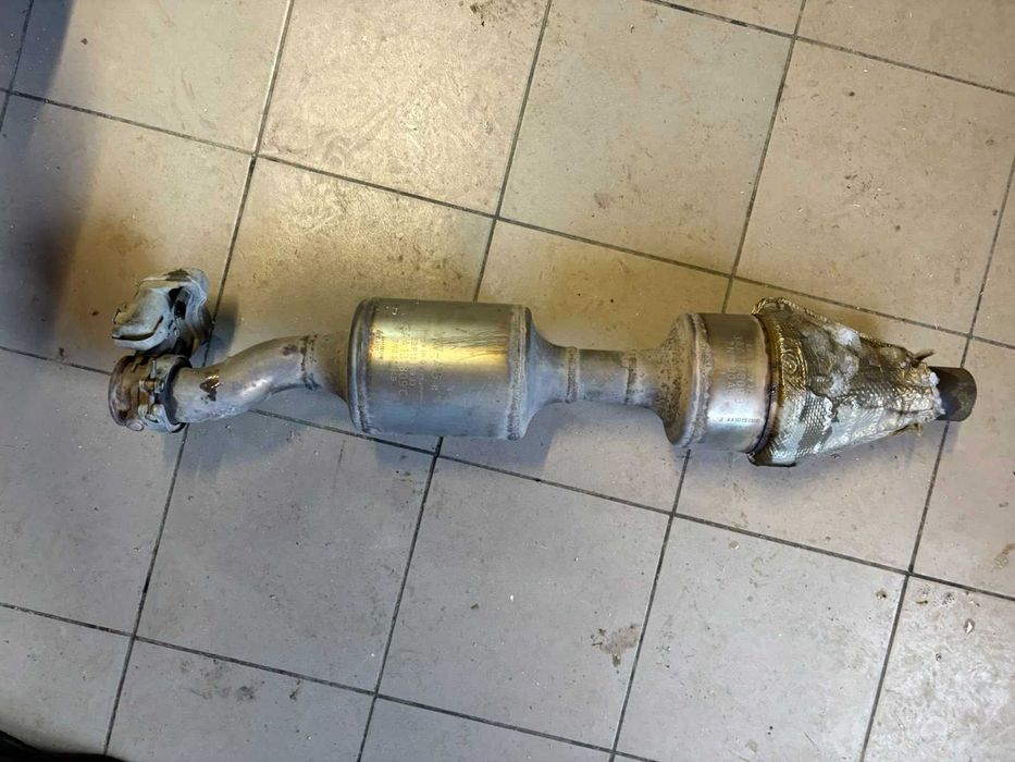 Сажовий фільтер  каталізатор фольцваген пасат В7 америка 2014рік