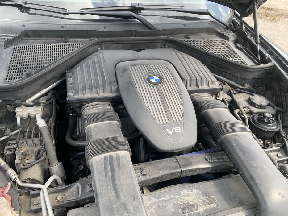 BMW  X5  e70   4.8