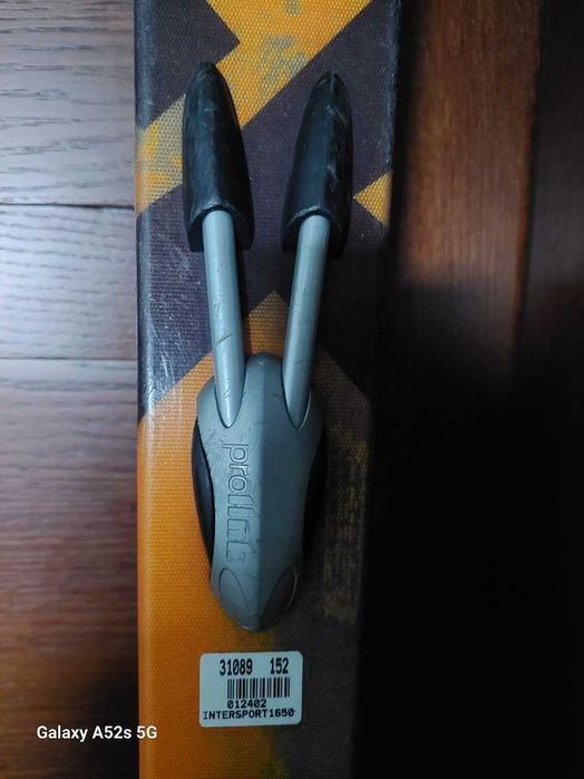 Narty Salomon  Scream 150