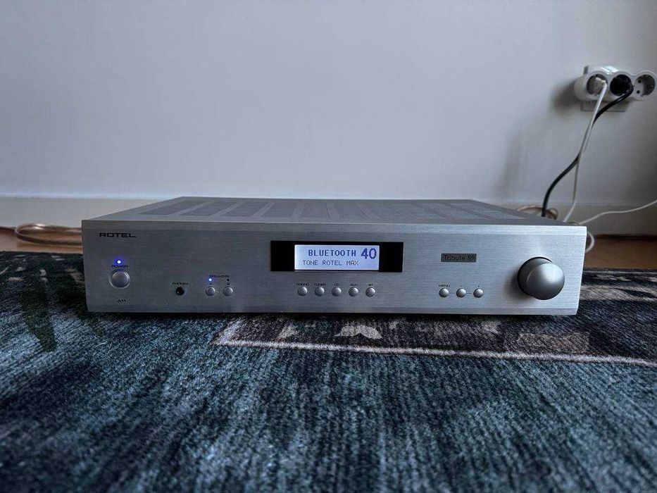 Rotel A11 Tribute + 2x Indiana Line Diva 3