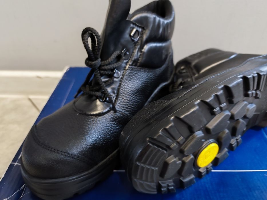 Buty robocze/Trzewiki BHP nr.42