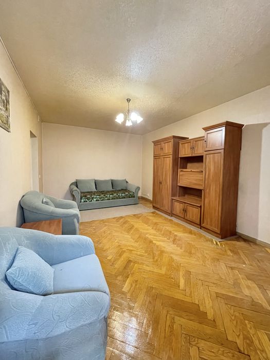 Продаж 1-к квартири вул. Предславинська 38, метро Палац Україна і Либідська 4 хв!