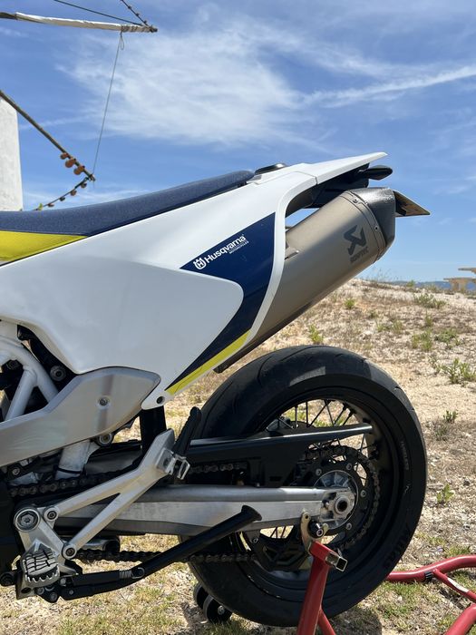 Husqvarna 701 Supermoto
