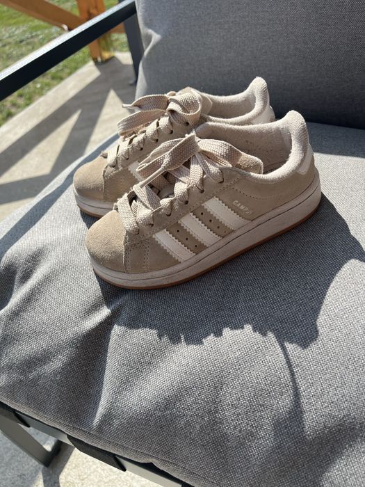 Sprzedam buty campus beżowe rozm 30