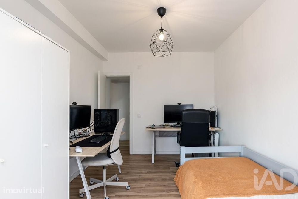 Apartamento T2 em São Sebastião