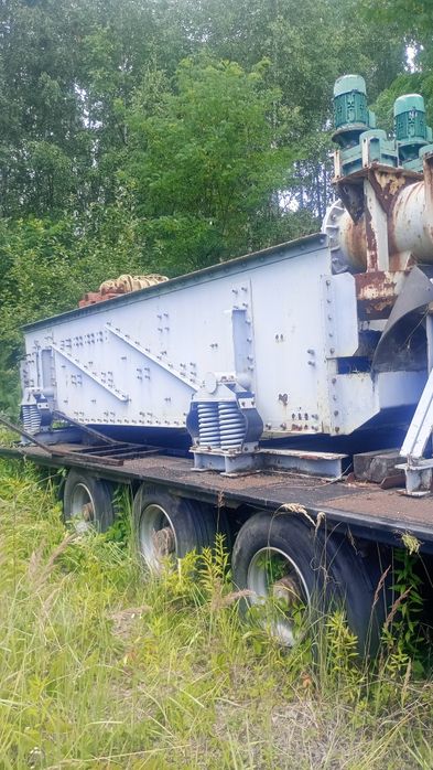 Podajnik sortownik frakcji wibracyjny żwir piasek węgiel kruszywo 2x 7,5 KW