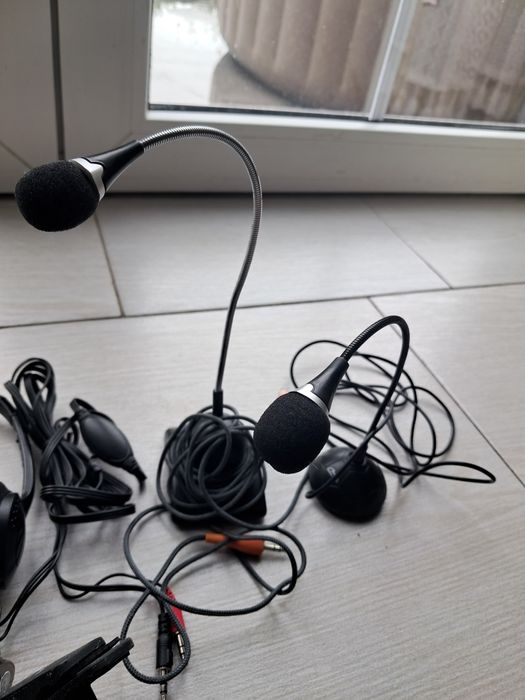 Mikrofony, słuchawki, kamerka