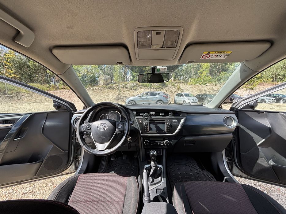 Toyota Auris Touring 2014 1.4 D4D