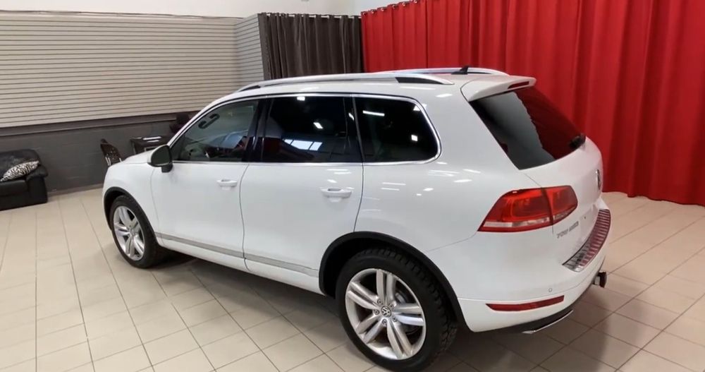 Продам Volkswagen TOUAREG 2012р  3.0 D