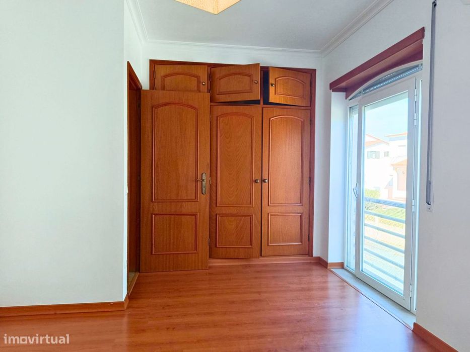 Apartamento T3 c/lugar de garagem