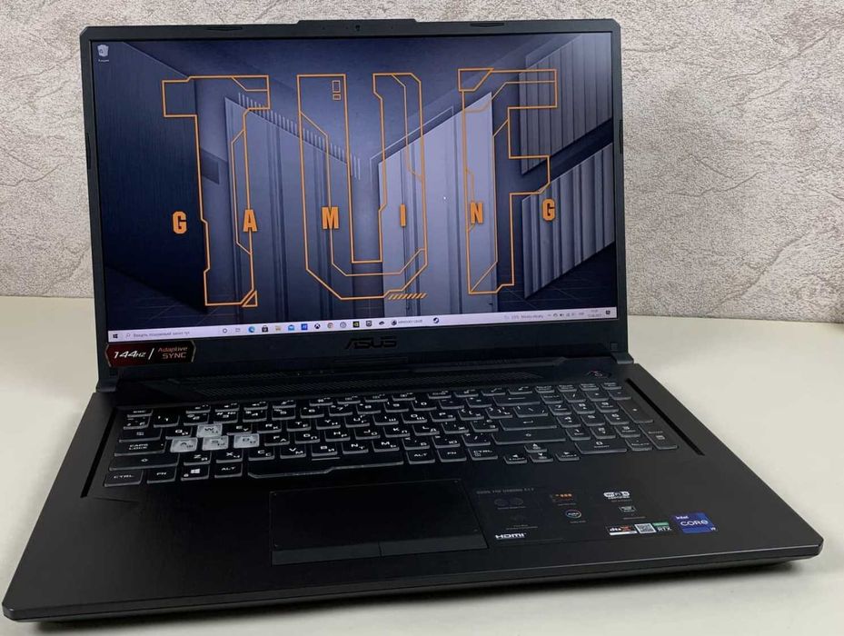 ASUS TUF Gaming F17 i7-11800H RTX 3050 16GB RAM 512GB SSD