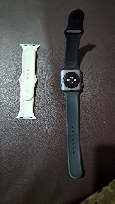 Продам епл вотч 3 серія.