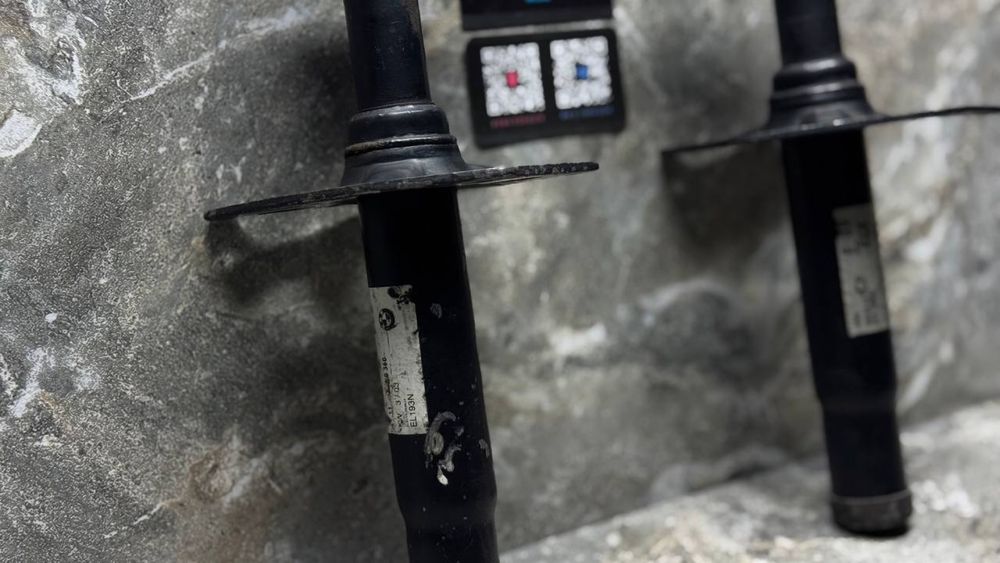 Відбійники переднього бампера БМВ Е39 отбойник бампера бмв е39 Шрот