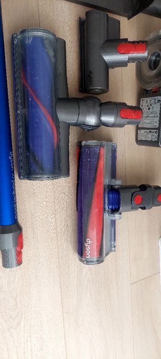 Dyson V7 extra .