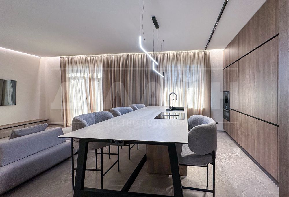 Нова 2024 , сучасна 2 кімн DELUXE зі своєю терасою .